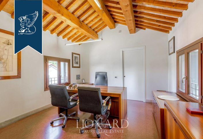 Image No.44-Villa for sale