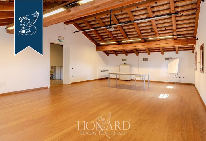 Image No.48-Villa for sale