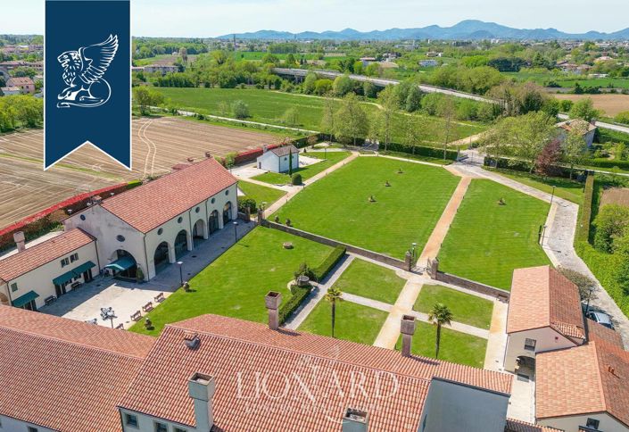 Image No.8-Villa for sale