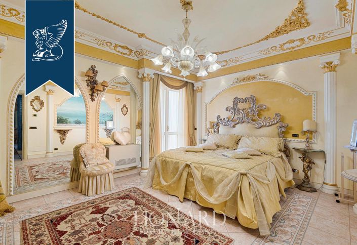 Image No.19-9 Bed Villa for sale