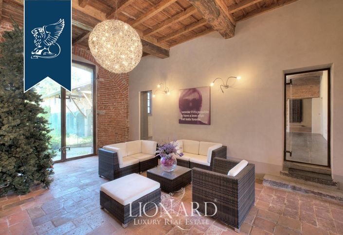 Image No.2-10 Bed Villa for sale