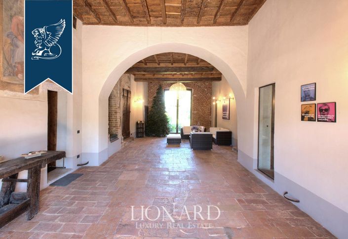 Image No.3-10 Bed Villa for sale