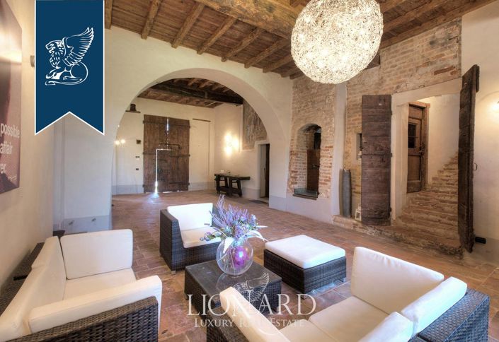 Image No.5-10 Bed Villa for sale