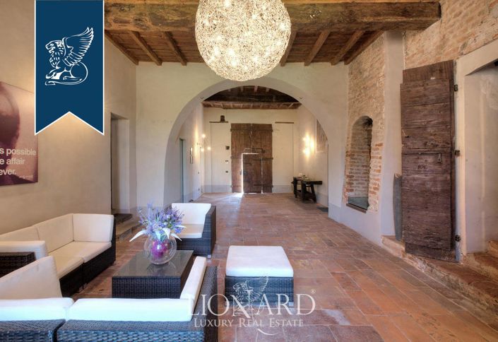 Image No.6-10 Bed Villa for sale