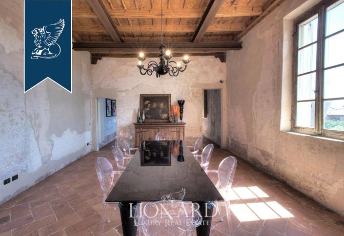 Image No.9-10 Bed Villa for sale