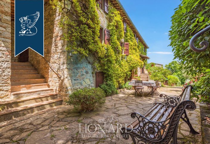 Image No.10-12 Bed Villa for sale