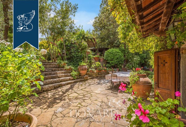 Image No.12-12 Bed Villa for sale