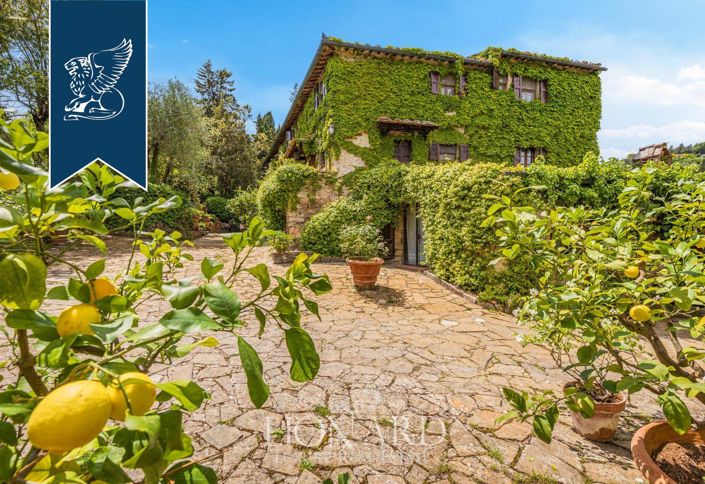 Image No.17-12 Bed Villa for sale