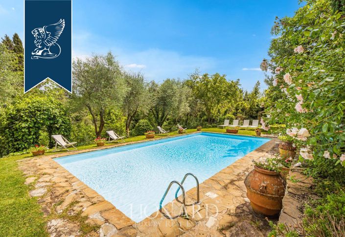 Image No.4-12 Bed Villa for sale