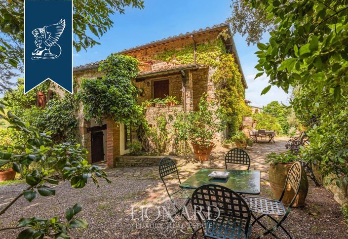 Image No.8-12 Bed Villa for sale