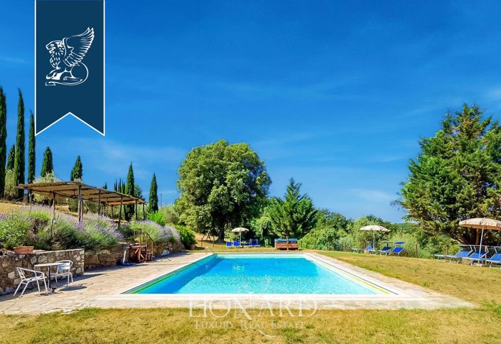 Image No.4-9 Bed Villa for sale