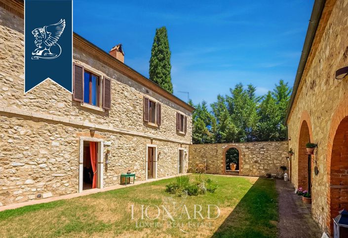 Image No.9-9 Bed Villa for sale