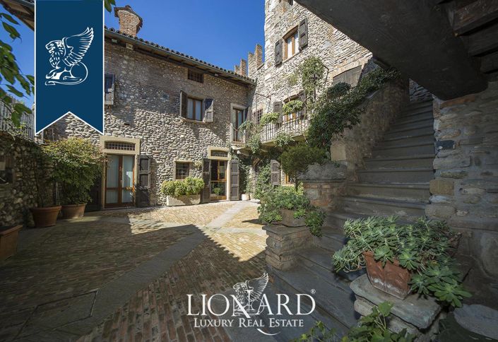 Image No.16-4 Bed Property for sale