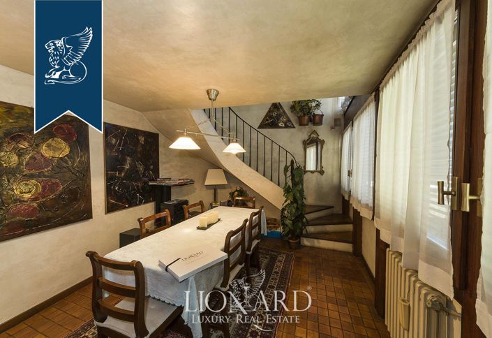 Image No.47-4 Bed Property for sale