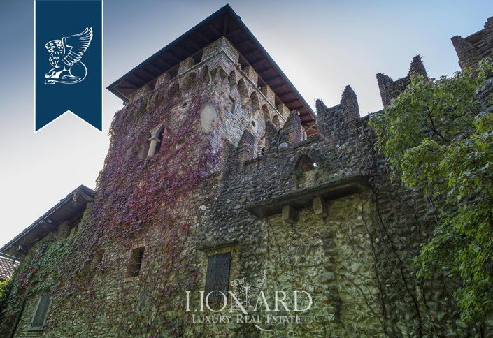 Image No.8-4 Bed Property for sale