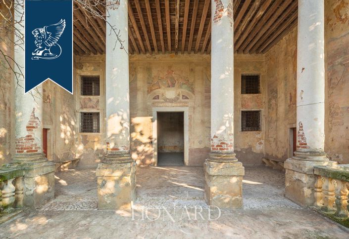 Image No.14-Villa for sale