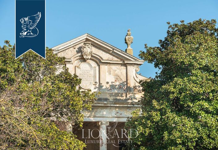 Image No.21-Villa for sale