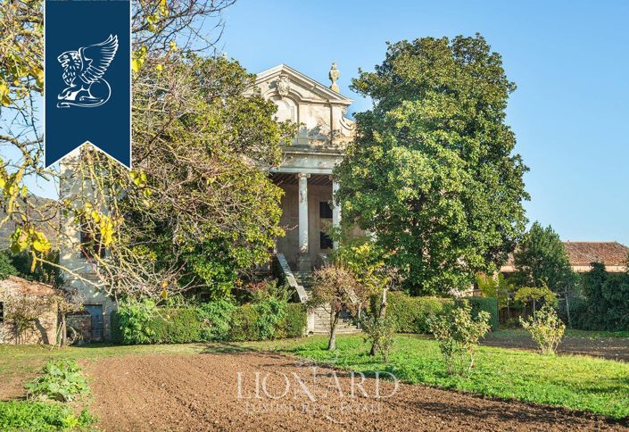 Image No.8-Villa for sale