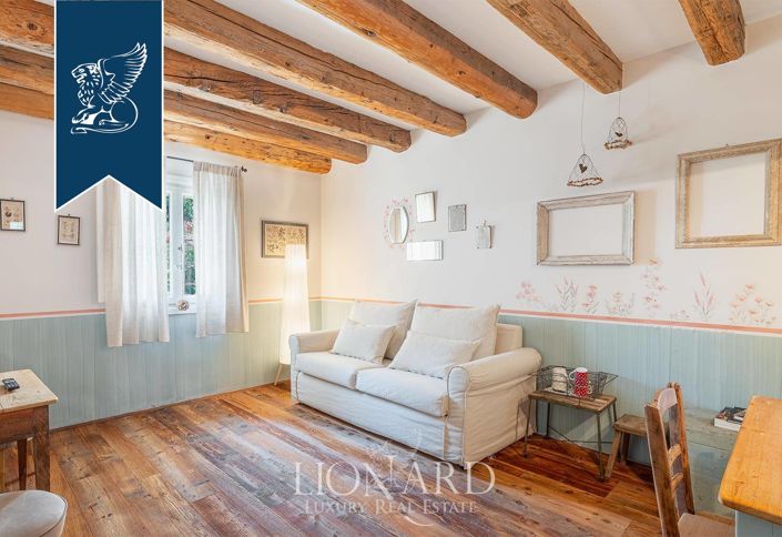 Image No.22-5 Bed Farmhouse for sale