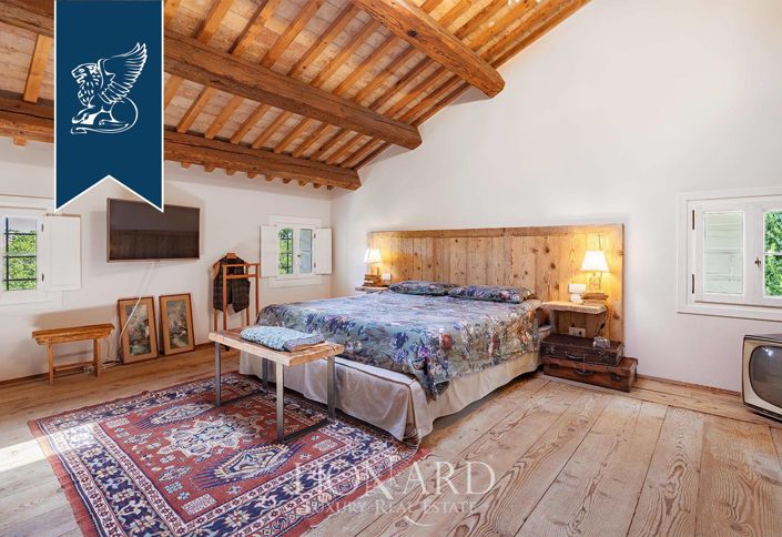 Image No.26-5 Bed Farmhouse for sale