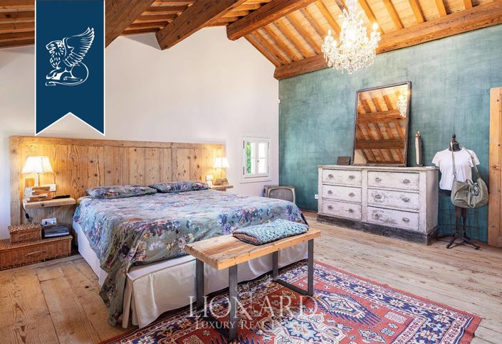 Image No.27-5 Bed Farmhouse for sale