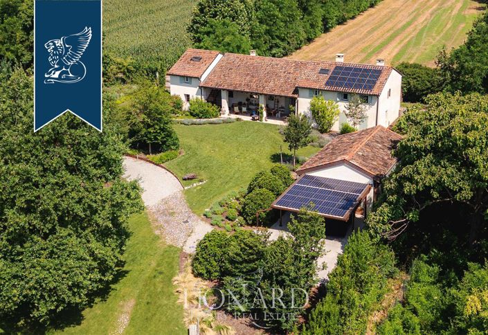 Image No.43-5 Bed Farmhouse for sale