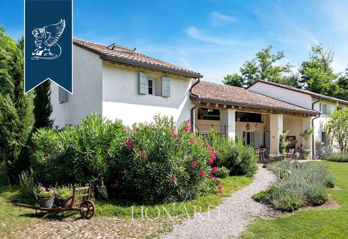 Image No.7-5 Bed Farmhouse for sale