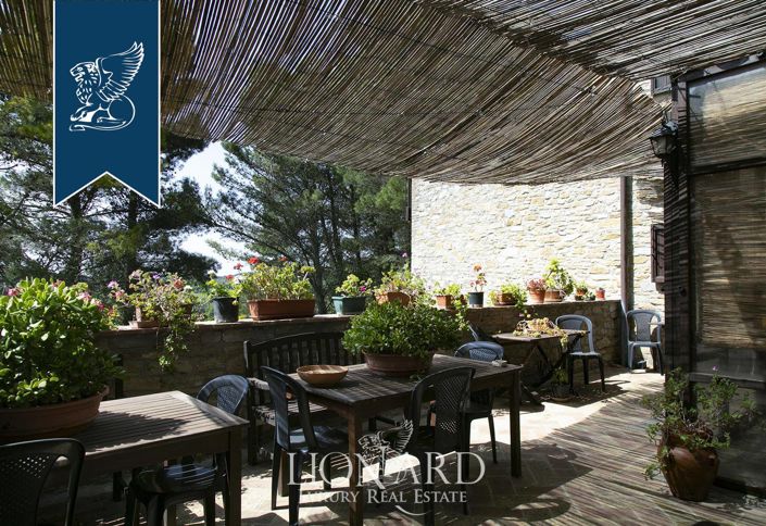 Image No.18-15 Bed Farmhouse for sale