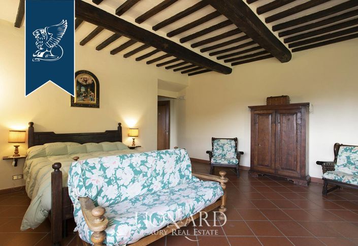 Image No.27-15 Bed Farmhouse for sale