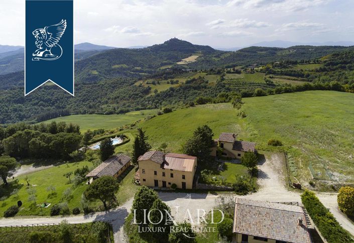 Image No.3-15 Bed Farmhouse for sale