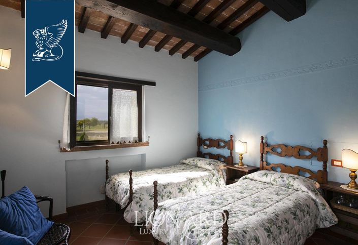 Image No.31-15 Bed Farmhouse for sale