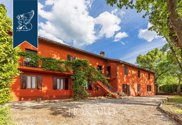 Image No.14-11 Bed Farmhouse for sale