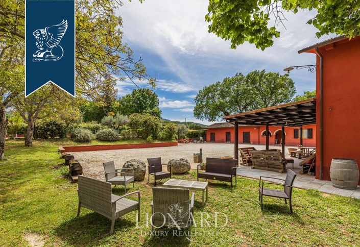 Image No.16-11 Bed Farmhouse for sale