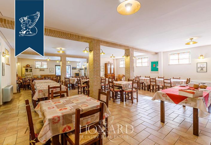 Image No.34-11 Bed Farmhouse for sale