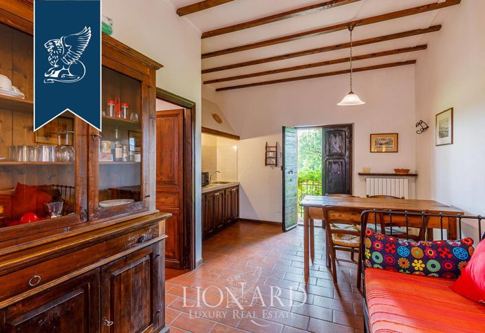 Image No.42-11 Bed Farmhouse for sale