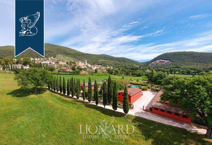 Image No.5-11 Bed Farmhouse for sale