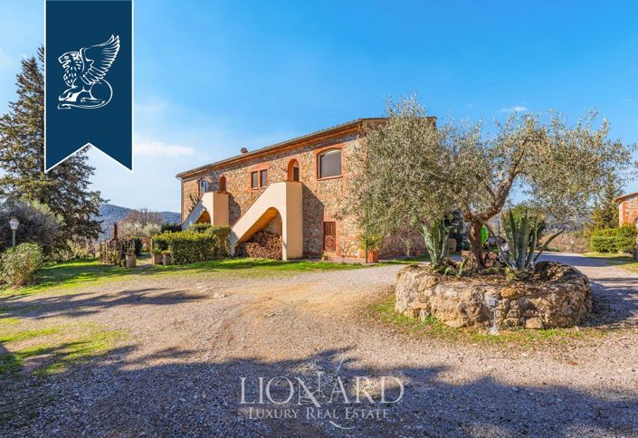 Image No.11-25 Bed Farmhouse for sale