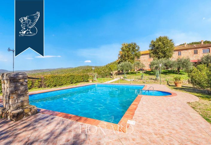 Image No.2-25 Bed Farmhouse for sale