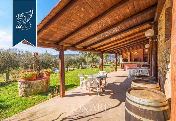 Image No.5-25 Bed Farmhouse for sale