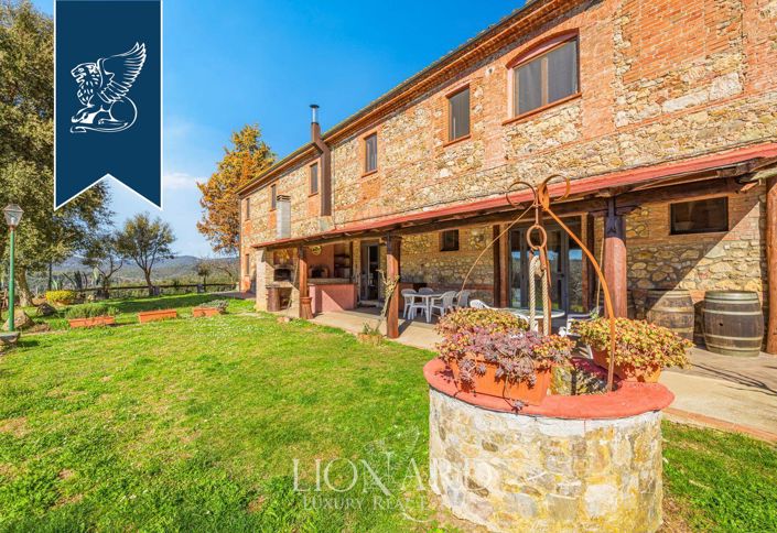 Image No.6-25 Bed Farmhouse for sale