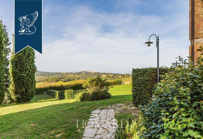 Image No.11-35 Bed Farmhouse for sale