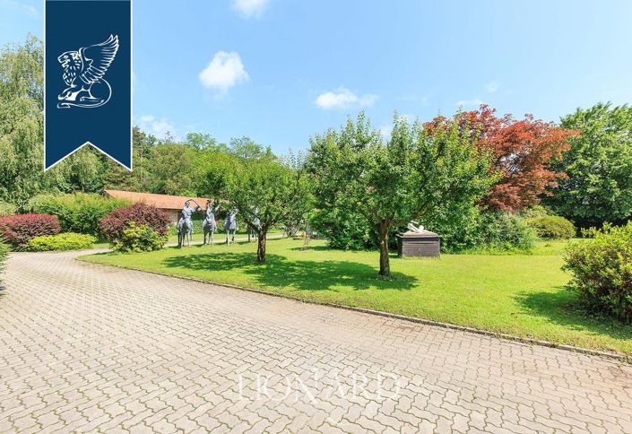 Image No.2-4 Bed Villa for sale