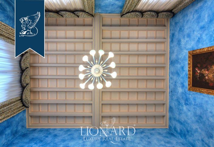 Image No.23-8 Bed Villa for sale