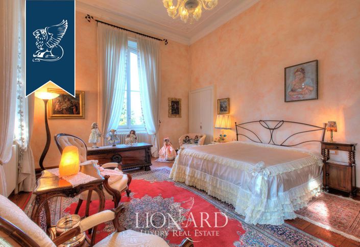 Image No.32-8 Bed Villa for sale