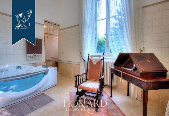 Image No.37-8 Bed Villa for sale