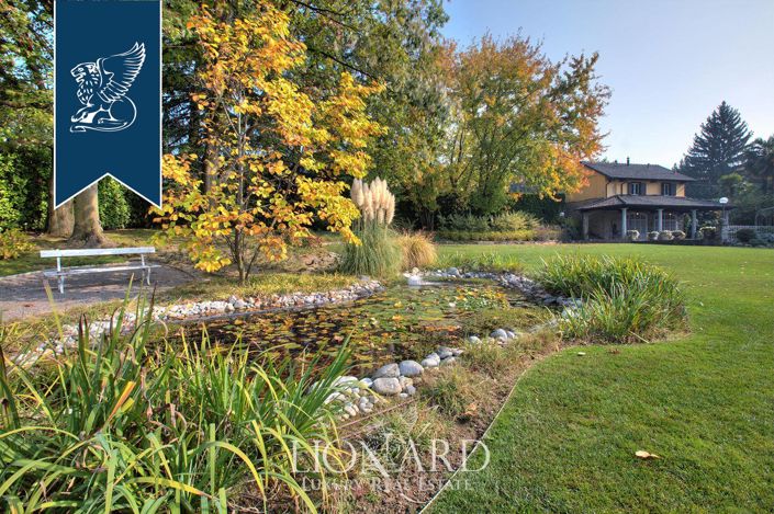 Image No.8-8 Bed Villa for sale