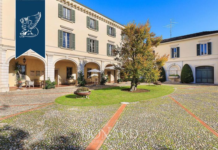 Image No.24-12 Bed Villa for sale