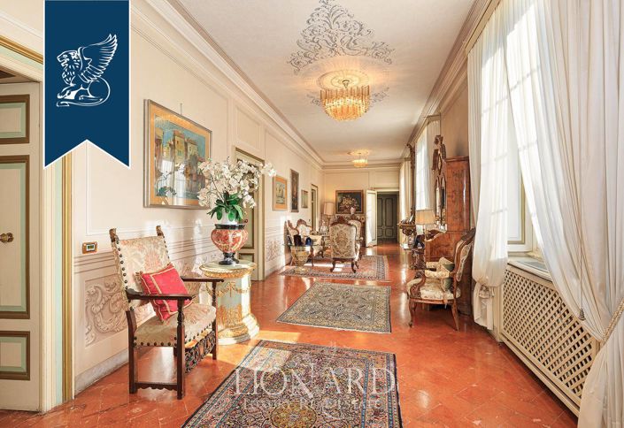 Image No.52-12 Bed Villa for sale