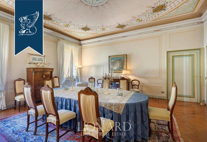 Image No.58-12 Bed Villa for sale