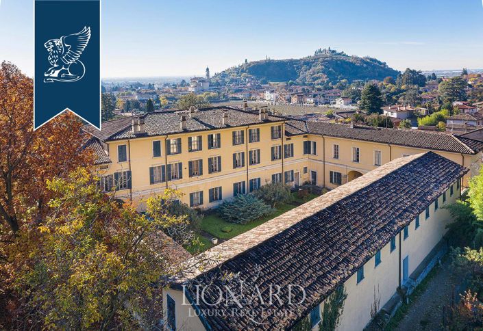 Image No.6-12 Bed Villa for sale